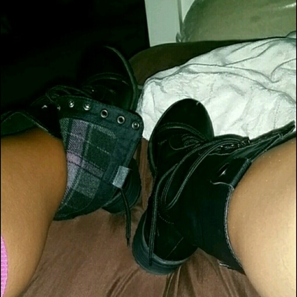 Combat boots - Picture 1 of 3