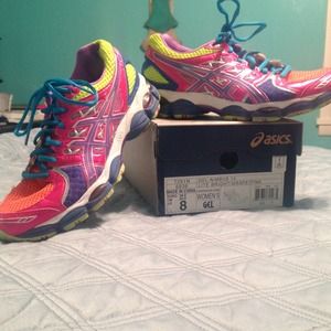 Asics Gel Nimbus running shoes size8