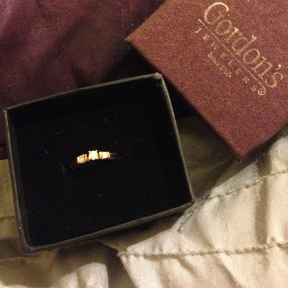 SOLD ON EBAY🎀Gorgeous diamond ring💎 - Picture 2 of 4