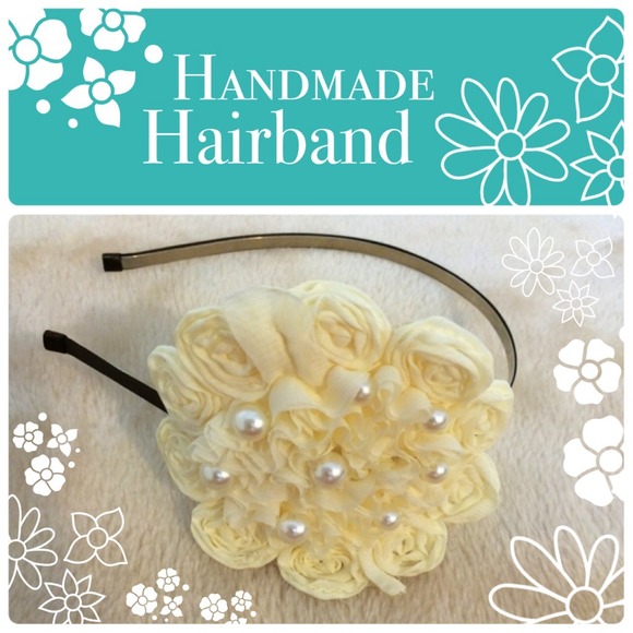 ⤵️CLEARANCE⤵️ White flower hairband