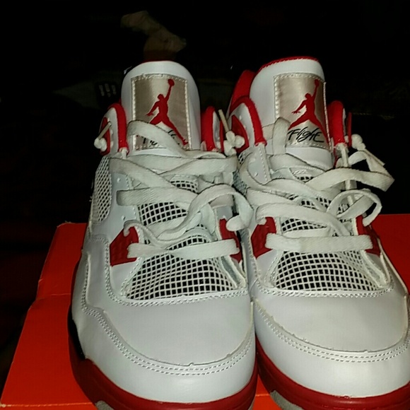 DO NEVER WORN FIRE RED BLACKMON MARS 4 SZ13