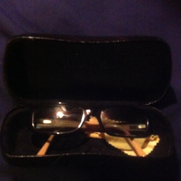 Authentic chanel sunglasses !