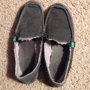 Men's black Sanuk slip ons size 9