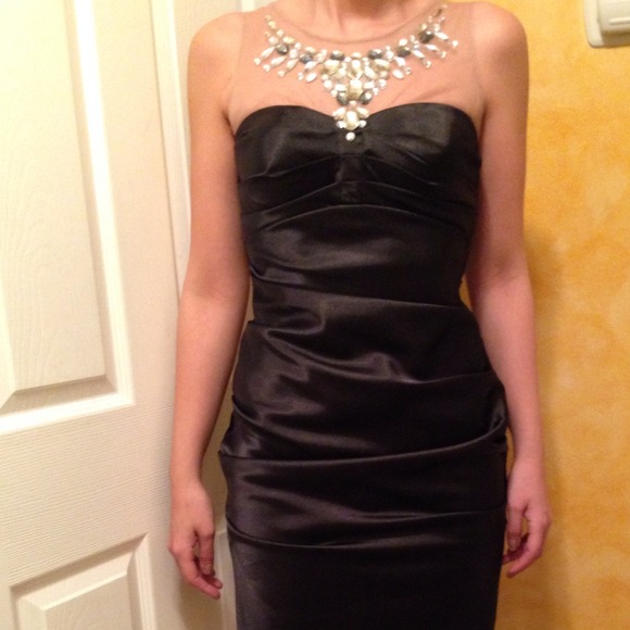 Gorgeous bejeweled dress! - Picture 1 of 4