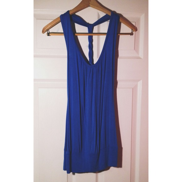 🚫Sold on Vinted🚫 Blue Twist-back Tank Top