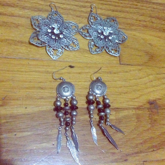 Vintage earring bundle