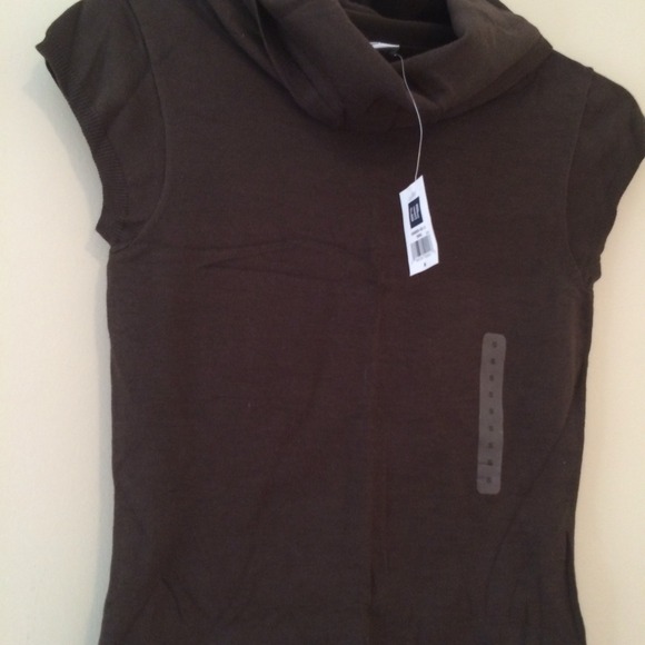 Gap - Picture 3 of 3