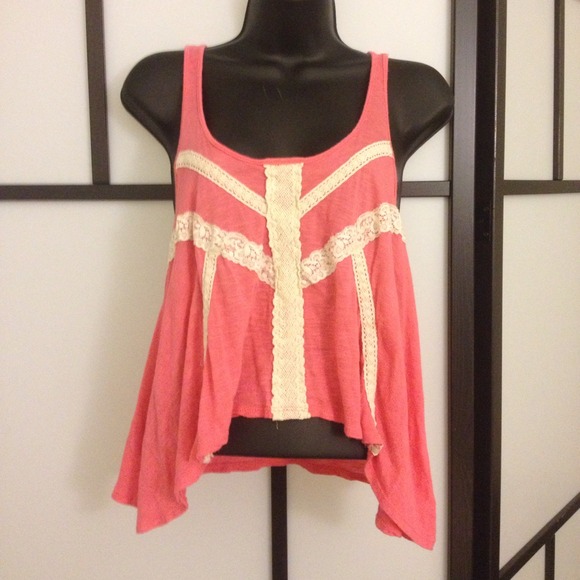 🚫SOLD🚫 Pink Lace Racerback Top