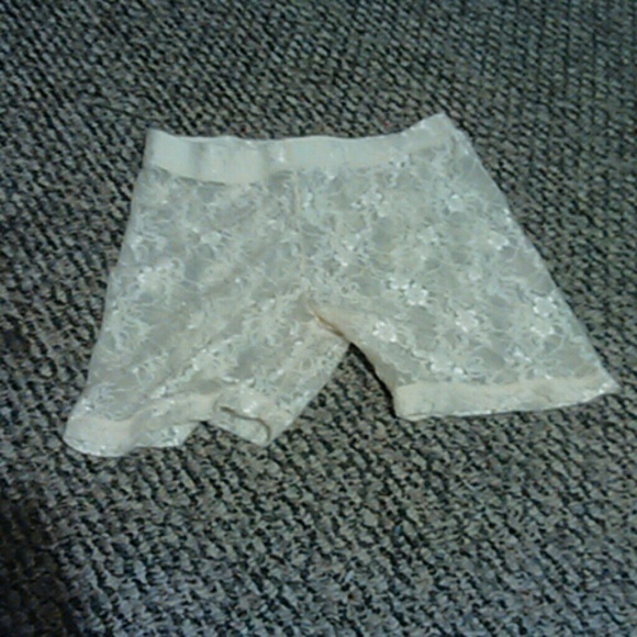 Multiple items - Picture 2 of 3