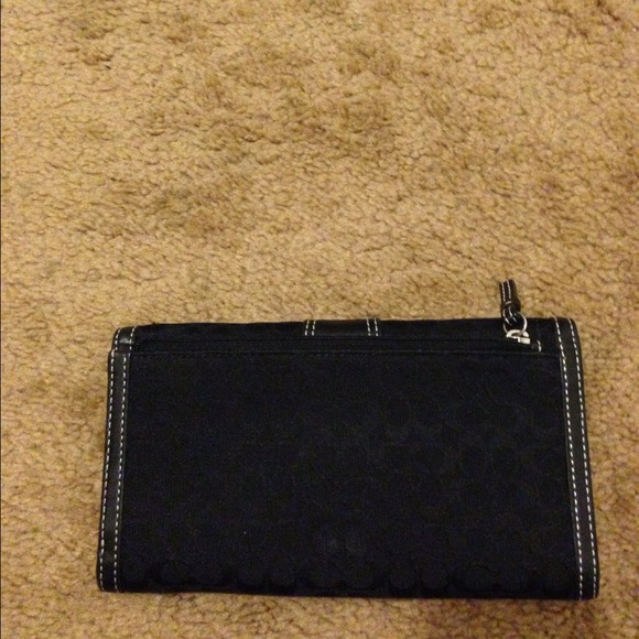 Authentic Coach Wallet - Picture 2 of 3