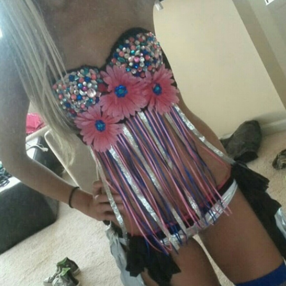Rave bra!