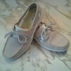 Bluefish light gray nubuck