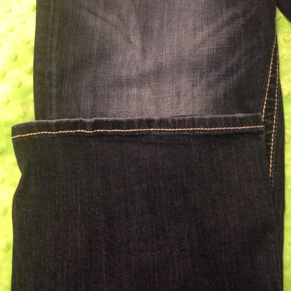 **Miss Me jeans** **NO TRADES** - Picture 3 of 4