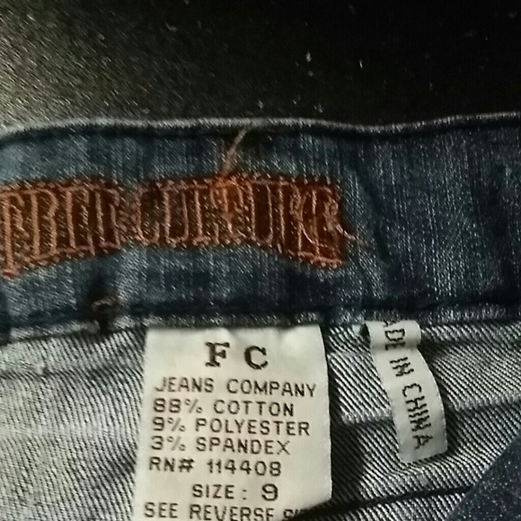 Shorts - Picture 3 of 3