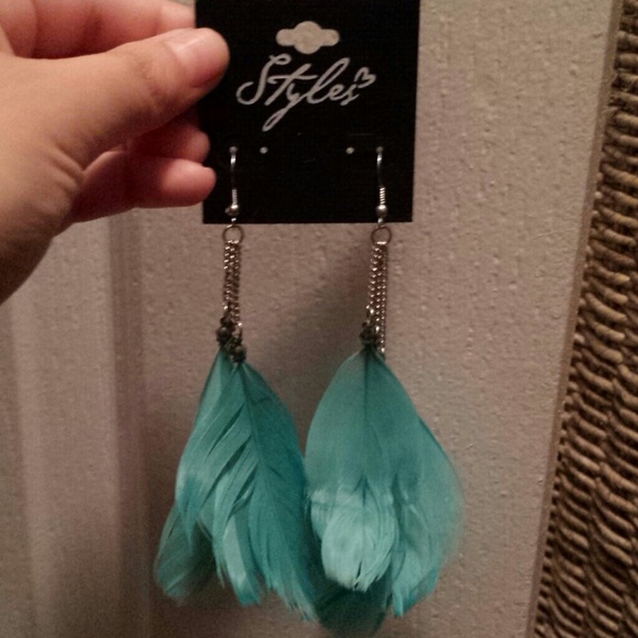 Feather earings