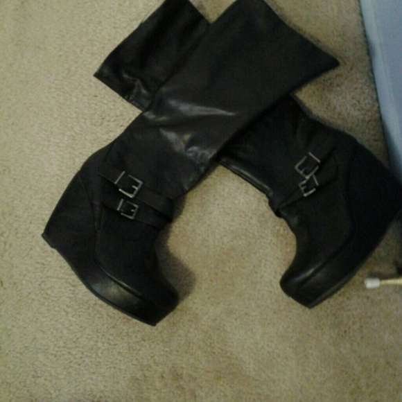 Aldo platform boots.. brand new never worn. - Picture 1 of 1