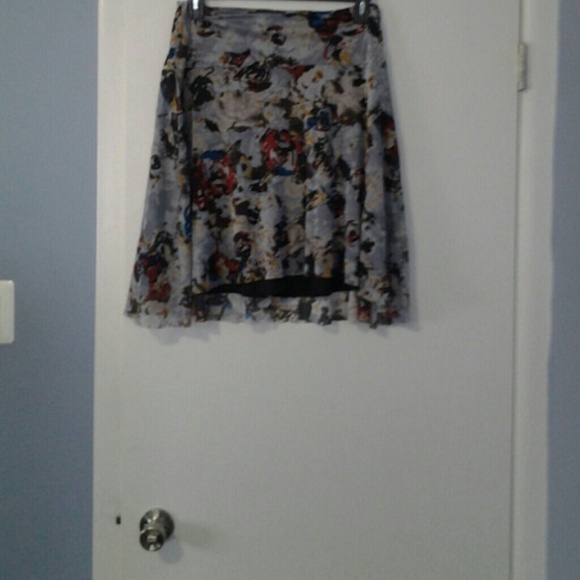 Flirty gray skirt