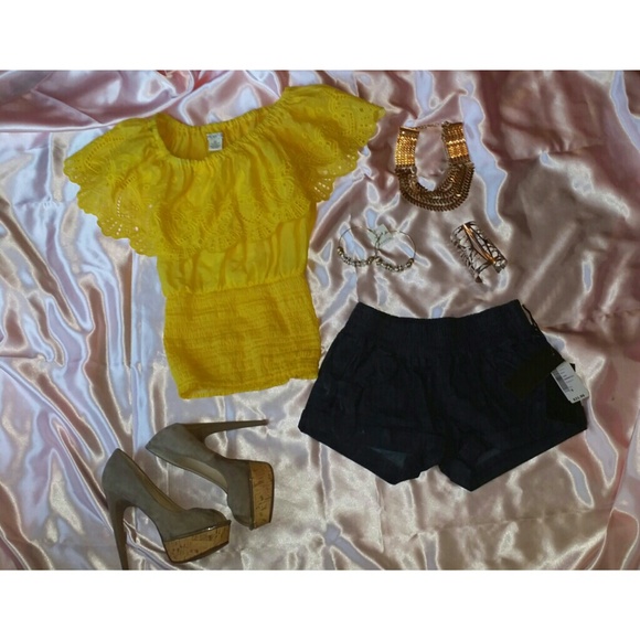 Arden B. Ruffle Blouse - Picture 1 of 4