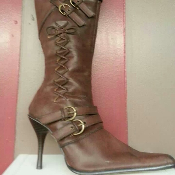 Full boot - Picture 1 of 1