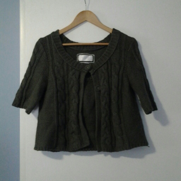 AE 2 button sweater - Picture 2 of 2