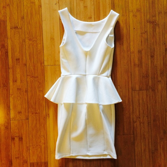 ❌SOLD❌TOPSHOP PEPLUM DRESS - Picture 2 of 3