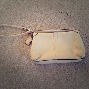 *AUTHENTIC* Coach wristlet