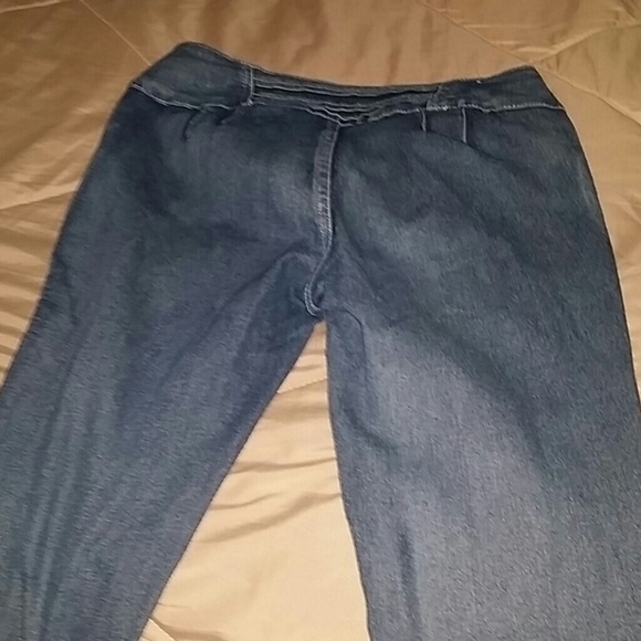 Jeans - Picture 3 of 3