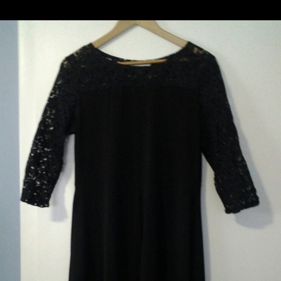 Beautiful black dress - Picture 1 of 3