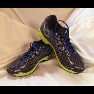 RESERVED for @jhinton76  Men's Running Shoes!