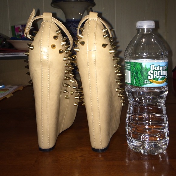 Privileged shoes - Picture 3 of 4