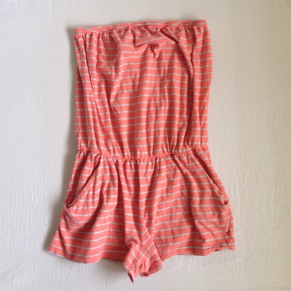 Forever 21 Strapless Striped Romper Size Small - Picture 2 of 4
