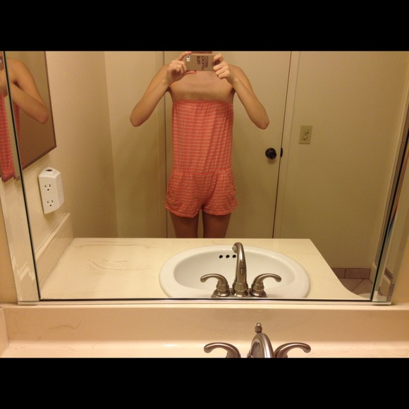 Forever 21 Strapless Striped Romper Size Small - Picture 4 of 4