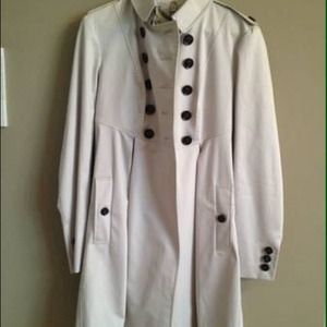 AUTHENTIC Burberry trench coat