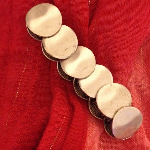 Silver bracelet 8 inches