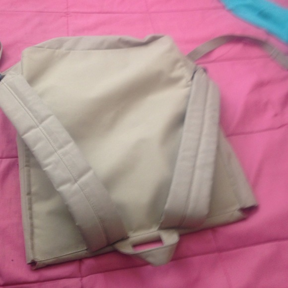 ❌❌REDUCED❌❌ Herschel Backpack. - Picture 2 of 4