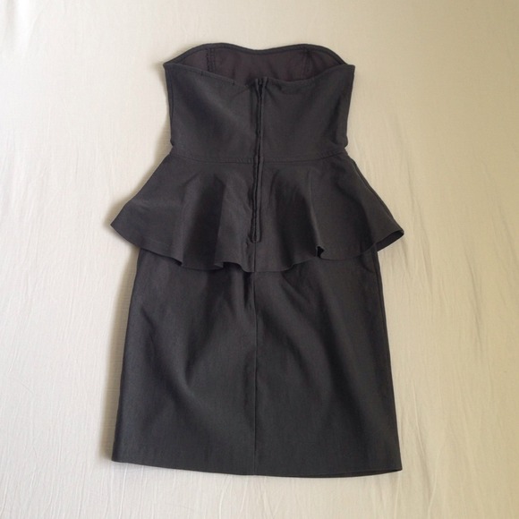 Forever 21 Peplum Body Con Dress Size Small - Picture 2 of 4