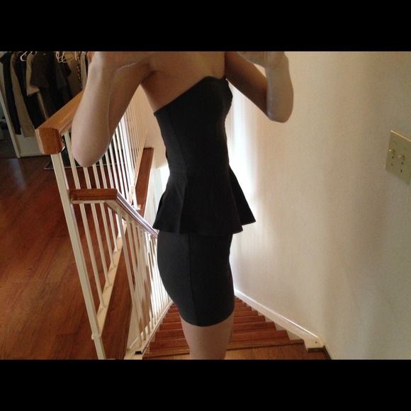 Forever 21 Peplum Body Con Dress Size Small - Picture 4 of 4