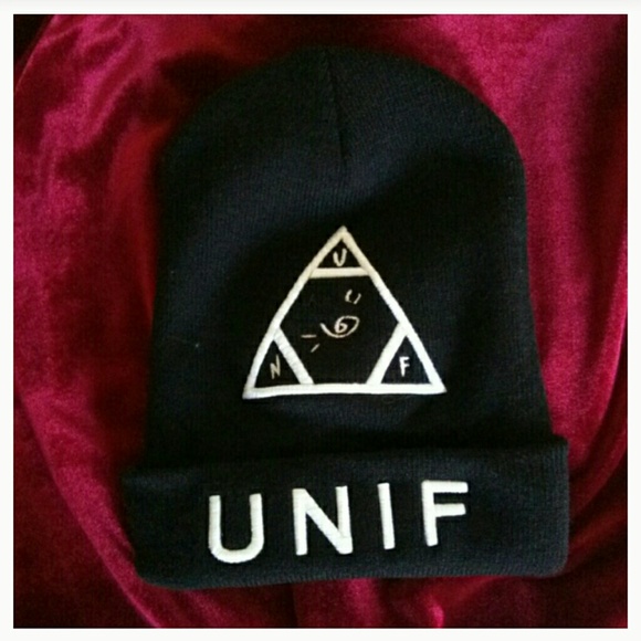 ❌SOLD to @daisyjimenez❌Unif beanie brand new