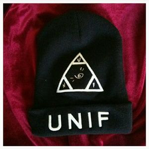 ❌SOLD to @daisyjimenez❌Unif beanie brand new