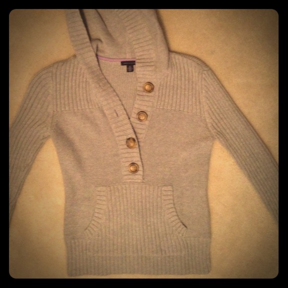 Tommy Hilfiger sweater