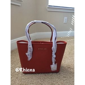 Michael Kors Jet Set Tote (SOLD)