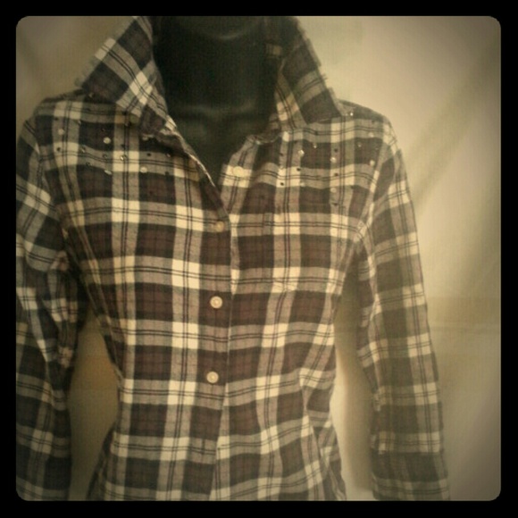 Sold in BUNDLE!  Black and white plaid top by PINK - Picture 1 of 2