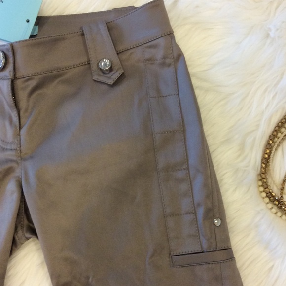 SEXY 💋 Marciano Cropped Pants NWT - Picture 3 of 8