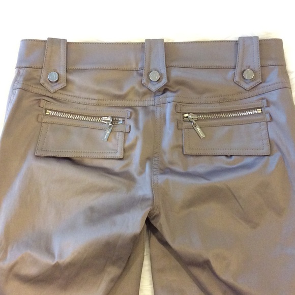 SEXY 💋 Marciano Cropped Pants NWT - Picture 6 of 8