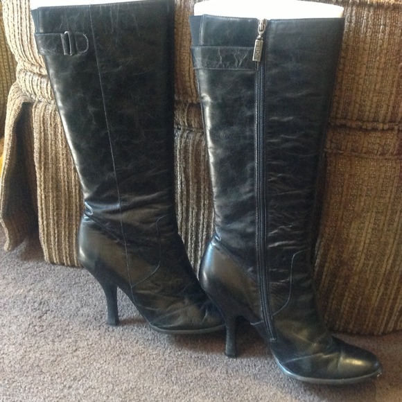 TriBeCa Kenneth Cole Production boots size 8 1/2