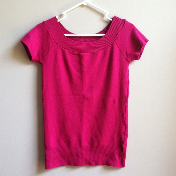 Byer California Sweaters - Hot Magenta short sleeve sweater large