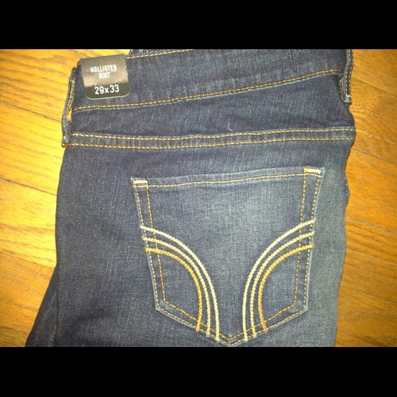 NWT Hollister Boot Cut Jeans size 9R - Picture 2 of 3