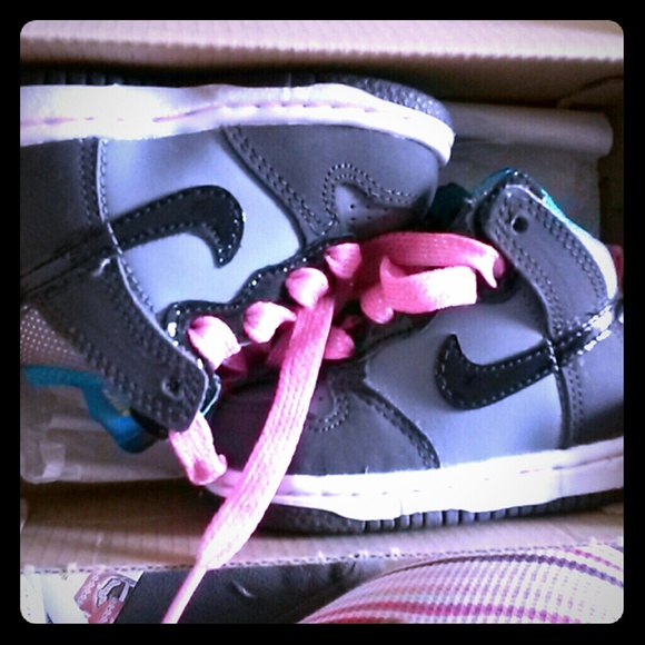 Infant nike