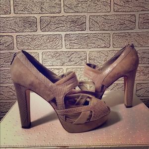Beige Cutout Zip-back Platform Heels