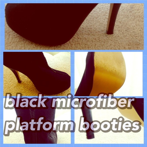 💥$20 sale💥Black microfiber platform booties